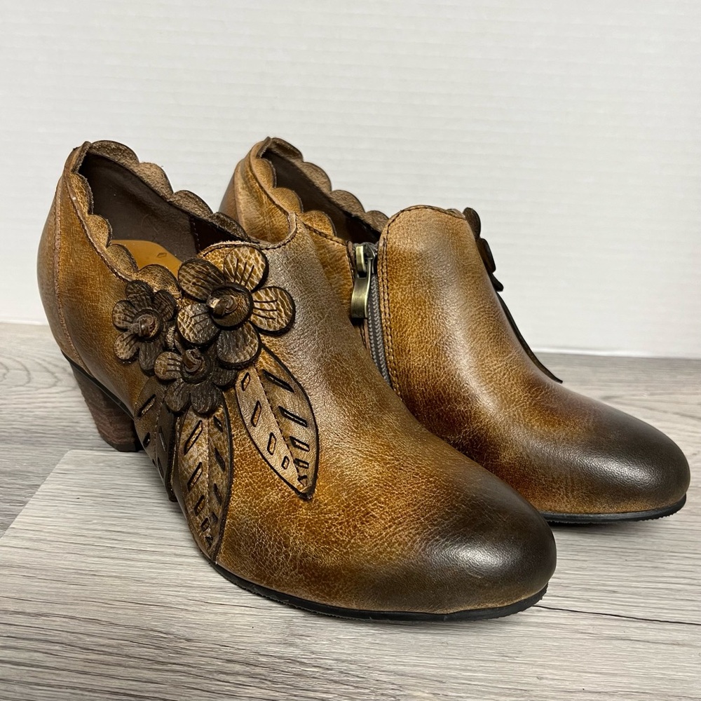 Retro Handmade Floral Leather Heeled Booties Women Size 38 (7.5)